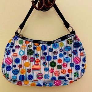 LeSportsac should bag